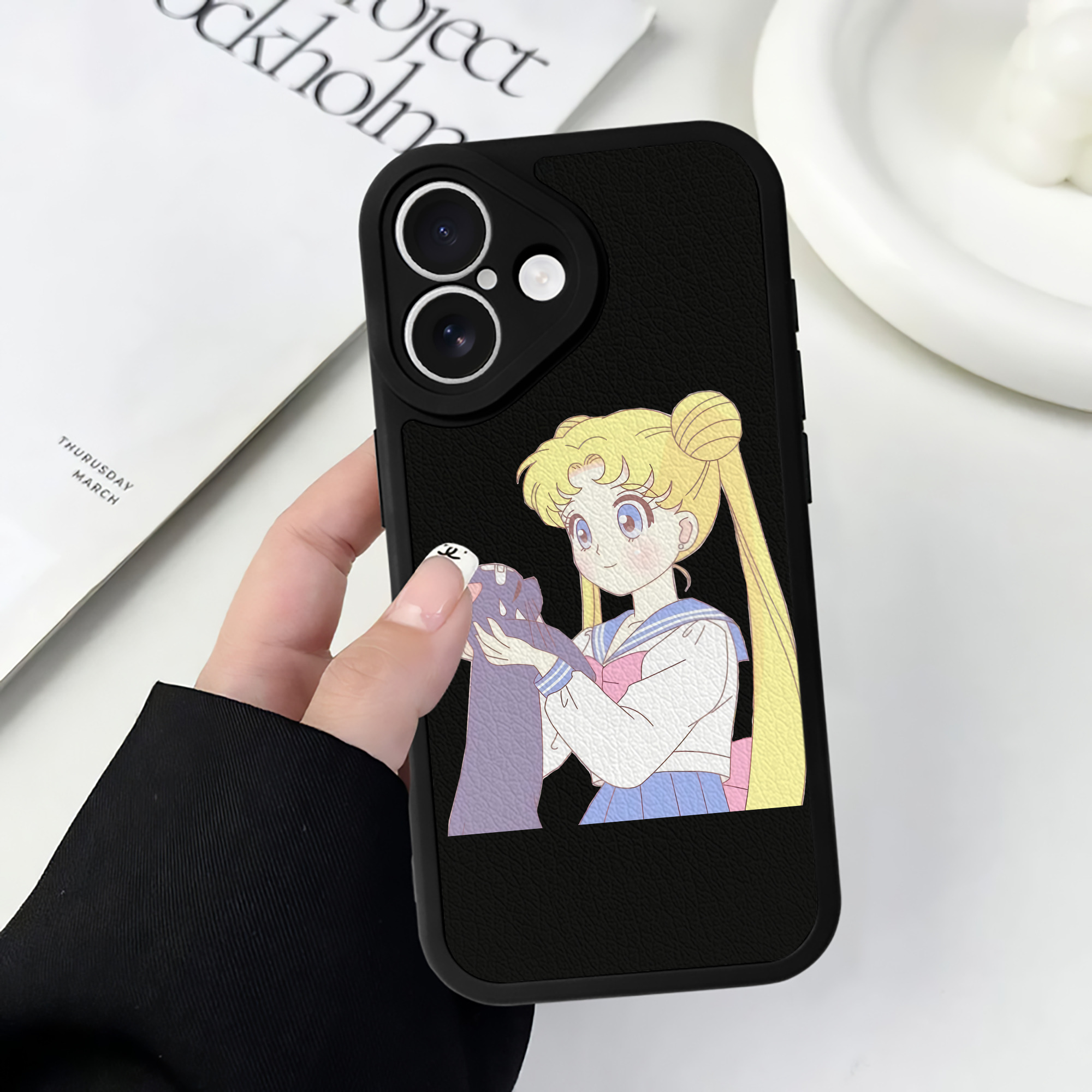 （画像用） 美少女戦士セーラームーン 愛野 美奈子 あいの みなこ Sailor Moon Aino Minako 【iPhone 16シリーズ対応】シリコンスマホケース（レザー調） 材質：シリコン